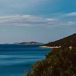 Alexandra *